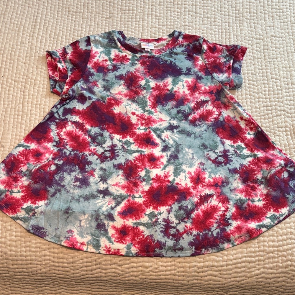 LulaRoe Erika Tie-Dye T-Shirt